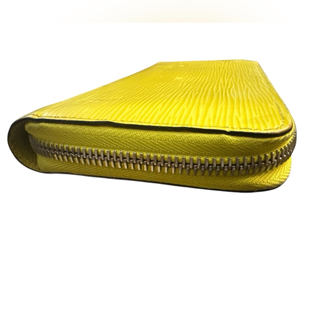 ✨Louis Vuitton Epi Leather zipper wallet✨ - Picture 13 of 15
